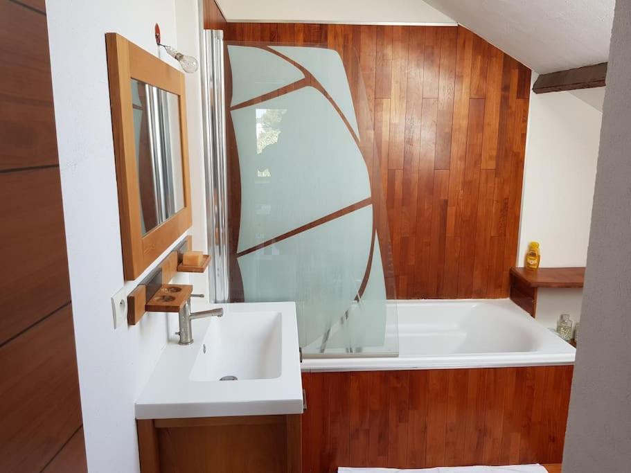 Appartement Pres Des Plages Du Mourillon Тулон Экстерьер фото